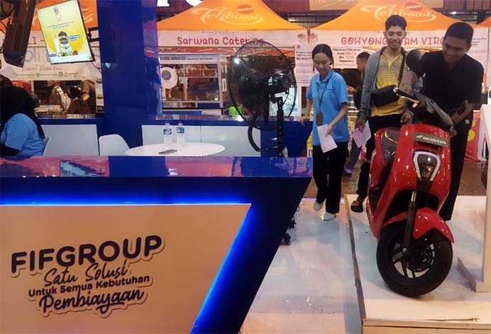 Raih Beragam Keuntungan Sambil Berwisata Kuliner FIFGROUP di Festival Foodies Palembang 2024
