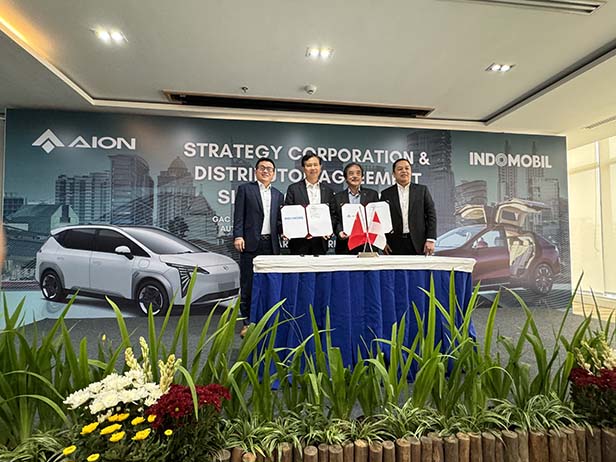 INDOMOBIL Bermitra dengan GAC Group dalam Mendistribusikan Kendaraan Penumpang Listrik GAC Aion di Indonesia