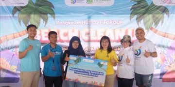 Pulau Pramuka Tanpa Sampah, FIFGROUP bersama Masyarakat Bersihkan Pantai