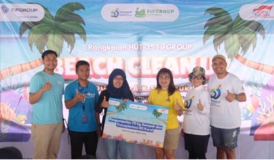 Pulau Pramuka Tanpa Sampah, FIFGROUP bersama Masyarakat Bersihkan Pantai