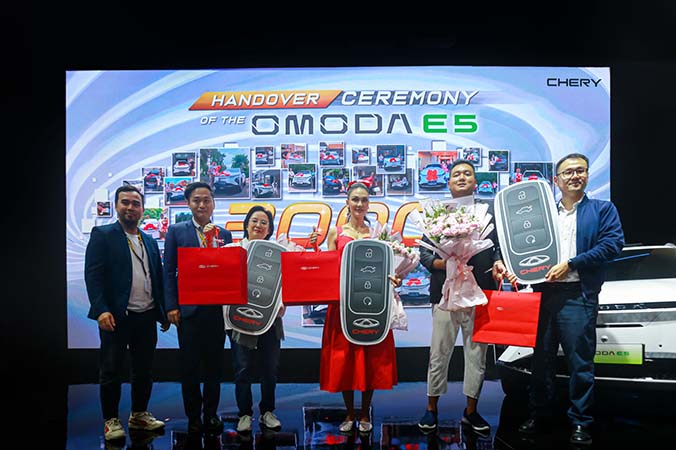 Chery Gelar Penyerahan 3.000 Unit OMODA E5 Kepada Konsumen