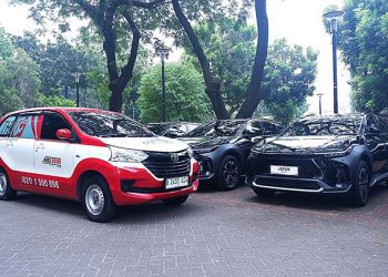 Teknisi Terbaik Auto2000 Kawal Mobil Listrik Toyota bZ4X pada Pelantikan Presiden Indonesia