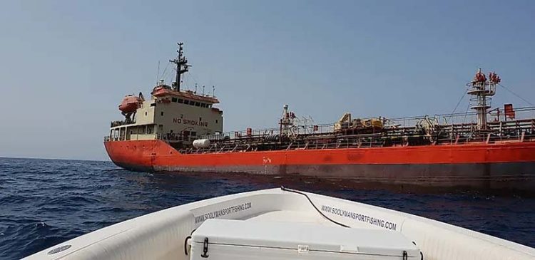 Konflik Iran-Israel: Selat Hormuz dan Harga Minyak