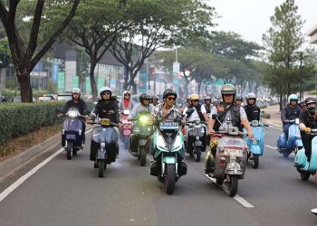 Lebih Dari 200 Pecinta Skuter Listrik Berkumpul dan Eksplorasi Pameran IMOS 2024