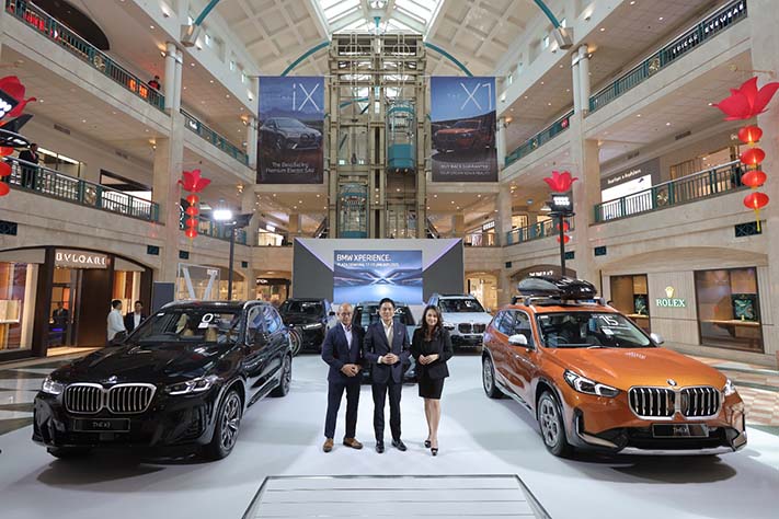 Awali Tahun 2025, BMW Indonesia Hadirkan Rangkaian Kendaraan BMW X Lengkap dengan BMW X Ramp di Plaza Senayan