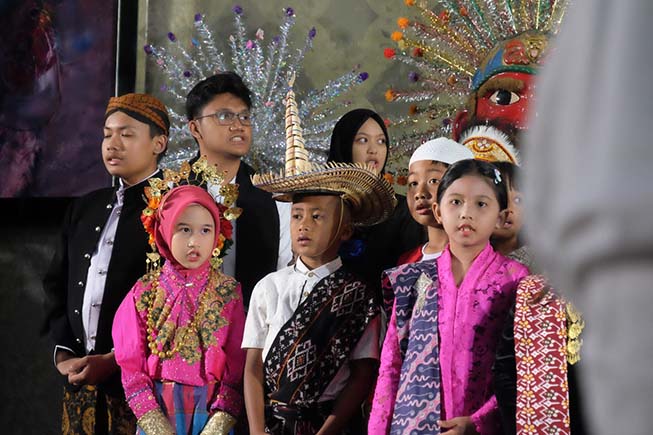 FIFGROUP Dukung Pendidikan: Sebanyak 448 Anak Karyawan se-Indonesia Terima Beasiswa Prestasi