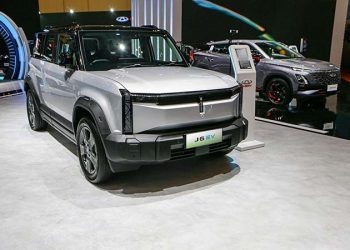 Penuhi Janji Pengiriman, Lebih dari 300 Konsumen Sudah Menerima Chery J6 EV di 2024