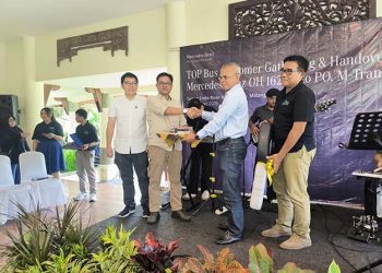 Sasis Mercedes-Benz OH 1626 L Mengaspal di Malang, Siap Melayani Mobilitas Masyarakat Jawa-Bali