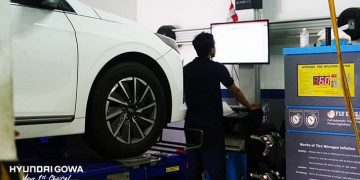 Tips Aman Berkendara di Musim Hujan dan Menghadapi Banjir, Pengemudi Mobil Listrik Wajib Tahu!