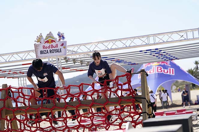 Red Bull Blue & Silver Mengirim Dua Mahasiswa Indonesia ke Ajang Red Bull Ibiza Royale