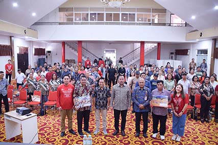 Asuransi Sinar Mas Gelar Literasi Keuangan dan Bagikan Asuransi Mikro Bagi Petani di Kota Manado