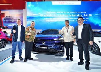 Honda Tampilkan New Honda Civic RS e:HEV Pertama Kalinya di IIMS Surabaya 2025