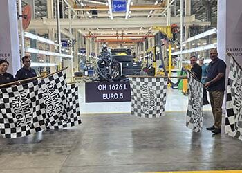 DCVMI Luncurkan Sasis Bus Mercedes-Benz 1626L Euro 5 Pertama untuk Ekspor