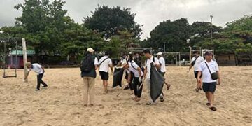 Ascott Bali Area Membersihkan Pantai Legian Pada Hari Bersih-Bersih Sedunia