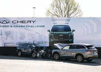 Dua Unit TIGGO 9 CSH Saling Beradu Tabrakan Dikecepatan 50 km/jam di Afrika Selatan