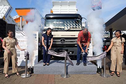 DCVI Luncurkan Varian Baru Truk Mercedes-Benz Axor 1626 C di Construction & Mining Indonesia