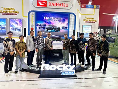 Daihatsu Apresiasi Peraih Medali Kejuaraan Kontes Robotik Internasional