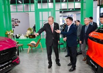 Sekretaris Jenderal PBB Ban Ki-moon Kunjungi Pavilion LEPAS Sekaligus Simbol Dukungan Mobilitas Elegan yang Berkelanjutan