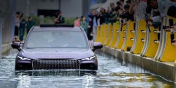 LEPAS L8 Hadirkan Teknologi Mendukung Mobilitas Modern di Musim Hujan