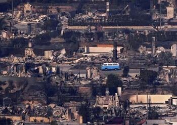 VW Kombi Azul “Symbol of Hope” Pasca Tragedi Kebakaran di LA