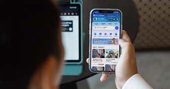 Bye Dompet Tebal, Simak Cara Liburan Cashless yang Praktis