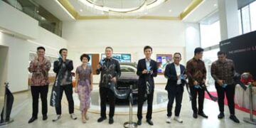 LEPAS Resmikan Showroom Ketiga di Bekasi Dilengkapi Layanan Body & Paint, serta SPKLU Ultra Fast Charging