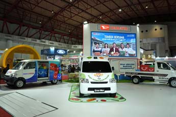 Daihatsu Gran Max Jadi Solusi Mobilitas Andalan Sahabat Bisnis di GIICOMVEC