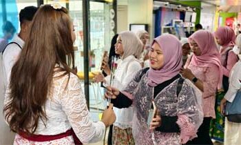 Rayakan Hari Kartini, FIFGROUP Ajak Perempuan Kenali Potensi Diri dengan Aktivasi Interaktif di MRT Blok M