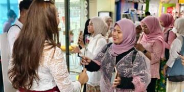 Rayakan Hari Kartini, FIFGROUP Ajak Perempuan Kenali Potensi Diri dengan Aktivasi Interaktif di MRT Blok M