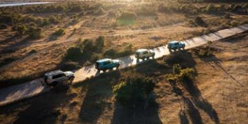 iCAR V23 dan V27, Satu Filosofi dengan Peran Berbeda