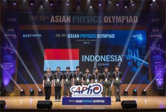 Asia Heboh! Gegara Indonesia Salip Jepang & Singapura di Olimpiade Fisika Asia, Bawa Pulang 2 Emas