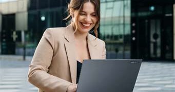 Acer Hadirkan Laptop Bisnis AI Terbaru, Andalkan Bobot Super Ringan dan Daya Tahan hingga 30 Jam