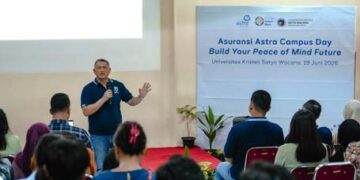 Rahasia Sukses di Dunia Kerja Dibongkar Bos Asuransi Astra di Hadapan Mahasiswa UKSW