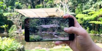 Cuma Bawa Satu HP Saat Traveling? Galaxy A57 5G Punya Fitur yang Bikin Kaget