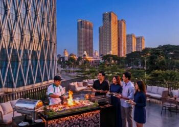 Pecinta BBQ Wajib Coba! Firehouse Grill di Atria Hotel Sajikan Live Cooking dan City View Memikat