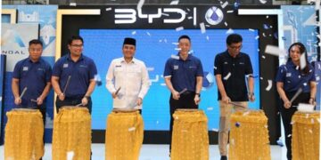 BYD Bikin Heboh Bandung, MPV M6 DM Diklaim Cuma Butuh Rp262 per Km