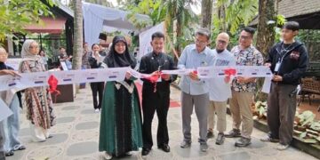 Dari Jalanan hingga Isu Lingkungan, Karya Mahasiswa UNDIRA dan SWINS Ungkap Sisi Lain Kehidupan