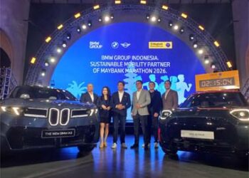BMW iX3 Debut di Jalan Indonesia sebagai Lead Car Maybank Marathon 2026