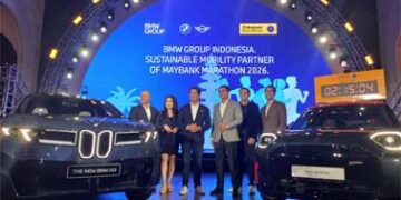 BMW iX3 Debut di Jalan Indonesia sebagai Lead Car Maybank Marathon 2026