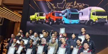 Hino Beri Penghargaan Karoseri Terbaik, Demi Kendaraan Niaga yang Lebih Aman