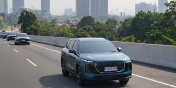 Tak Cuma Nyaman, Ini Fleksibilitas LEPAS L8 PHEV untuk Mobilitas Harian
