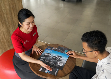 Gen Z Ngebet Punya Mobil Hybrid Toyota? Auto2000 Bongkar 7 Hal yang Bisa Menyelamatkan Dompet!