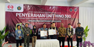 Hino Turun Tangan Cetak Mekanik Andal, Truk Hino 300 Diterjunkan ke SMK Muhammadiyah 3 Yogyakarta