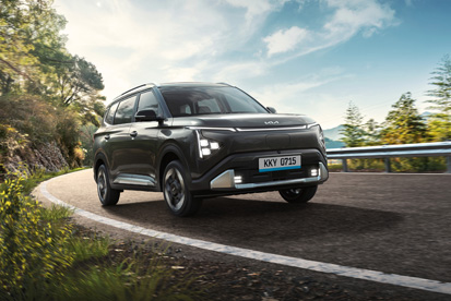 Kia Carens EV Buka Pre-Book, Harga Mulai Rp382 Juta, 240 Pembeli Pertama Berebut Wall Charger atau Voucher Rp5 Juta